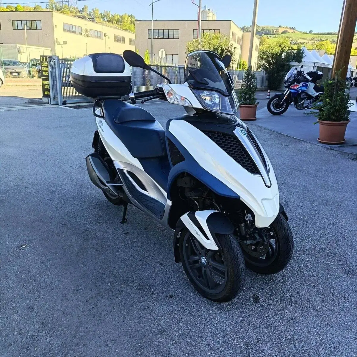 Piaggio Mp3 300 ie Yourban LT (2011 - 16) (4)
