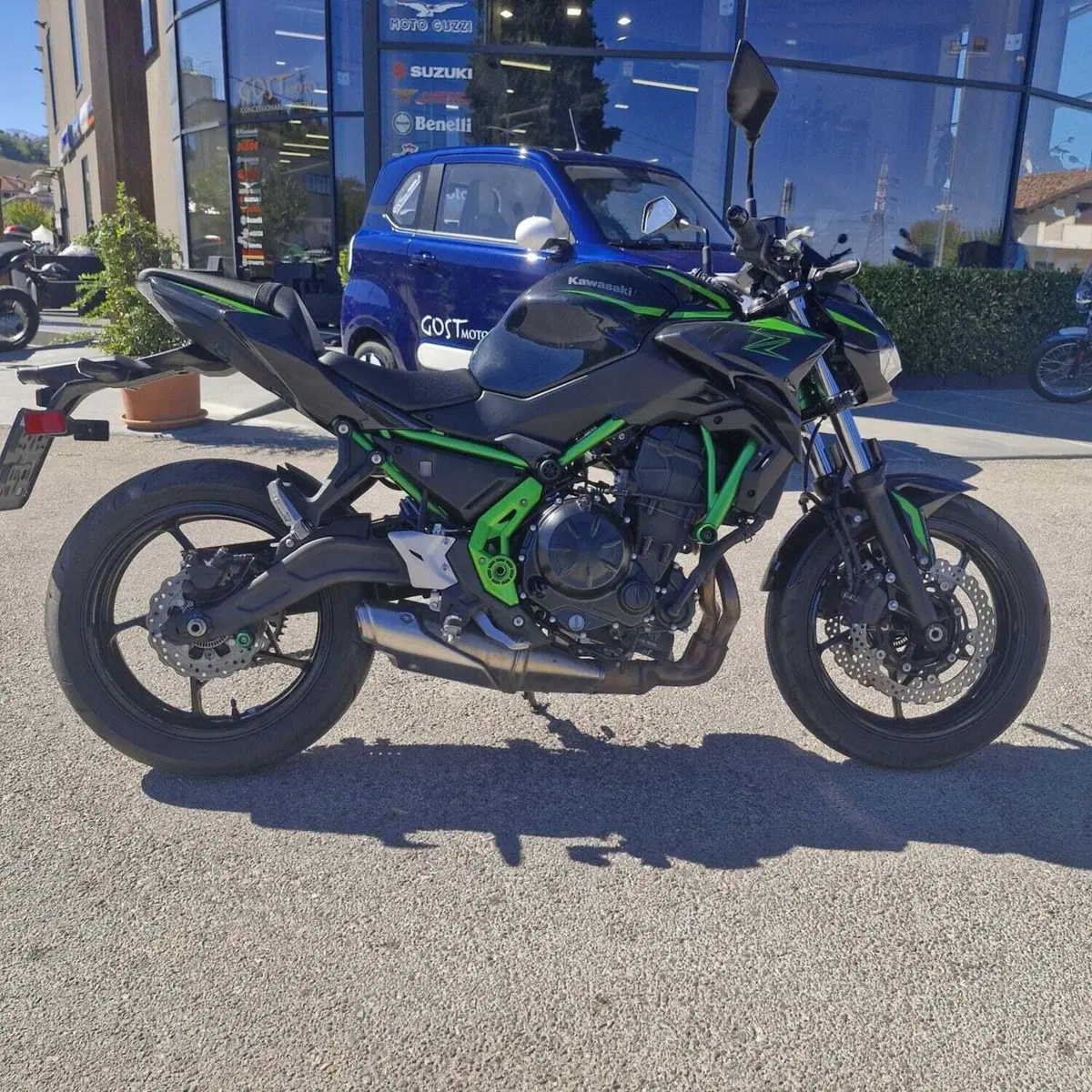 Kawasaki Z 650 (2025 - 26) (11)