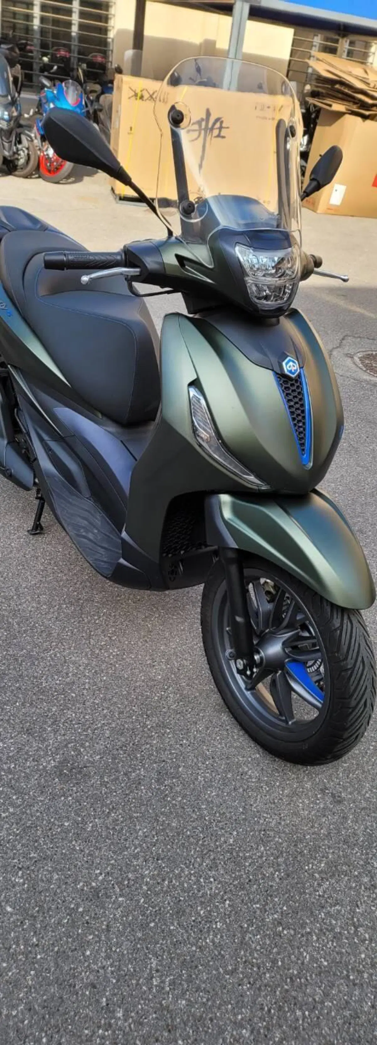 Piaggio Beverly 400 S (2025 - 26) (8)