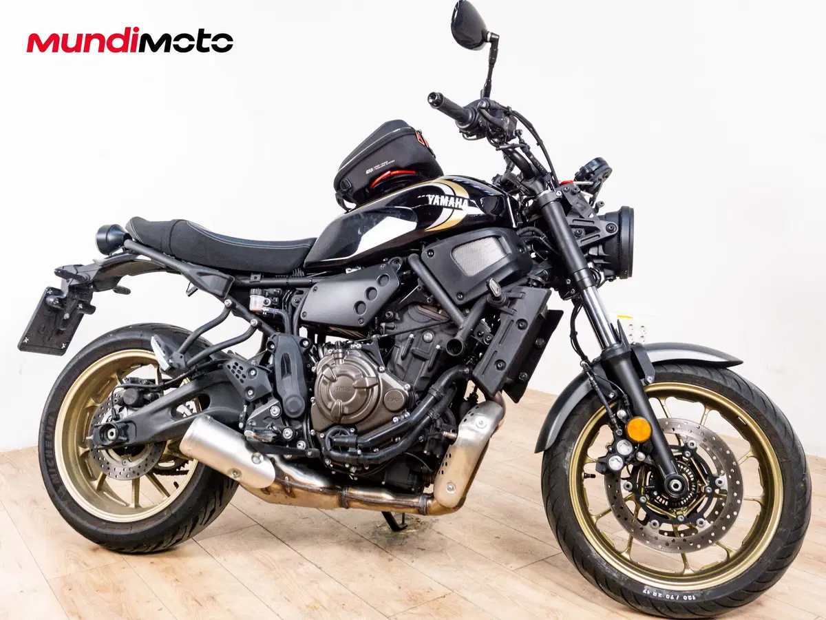 Yamaha XSR 700 (2021) (2)