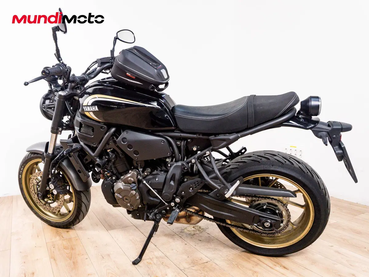 Yamaha XSR 700 (2021) (7)