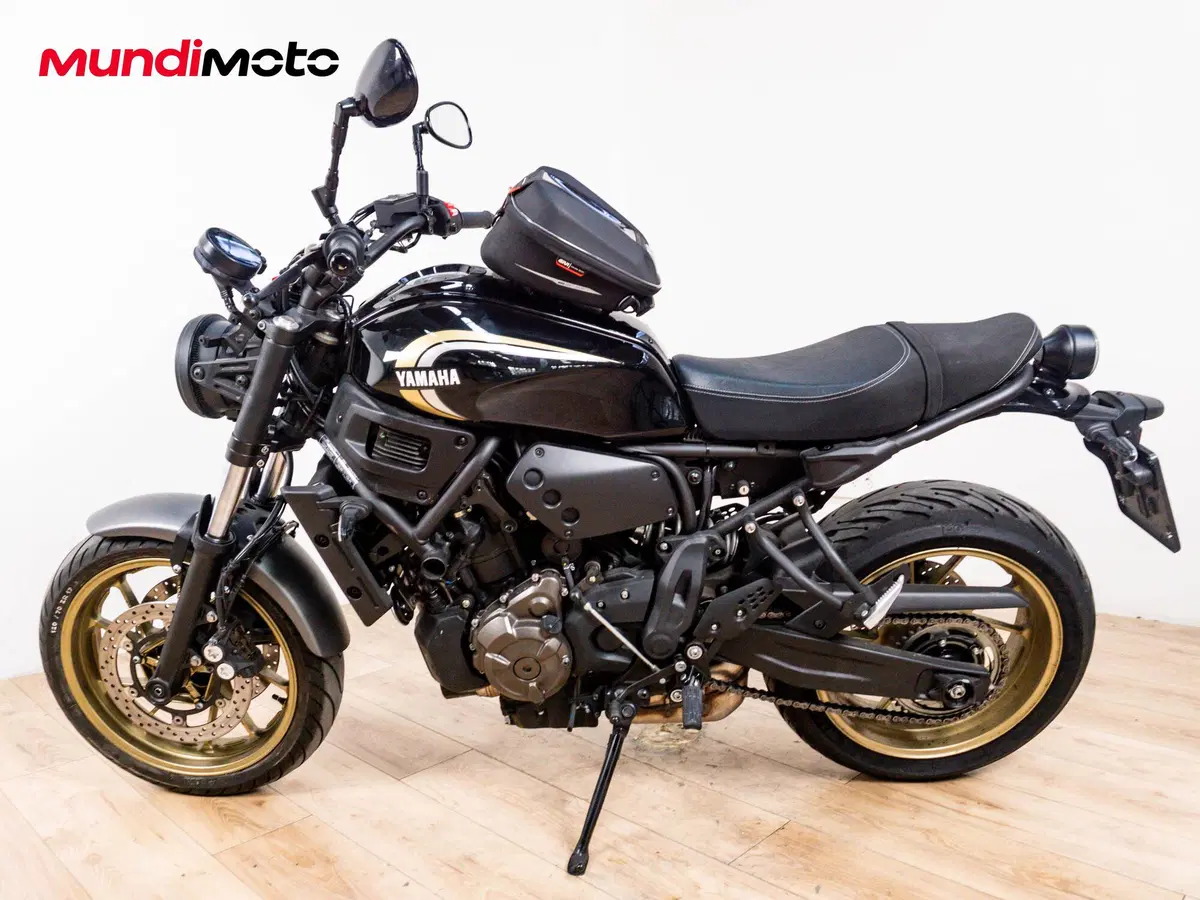 Yamaha XSR 700 (2021) (6)