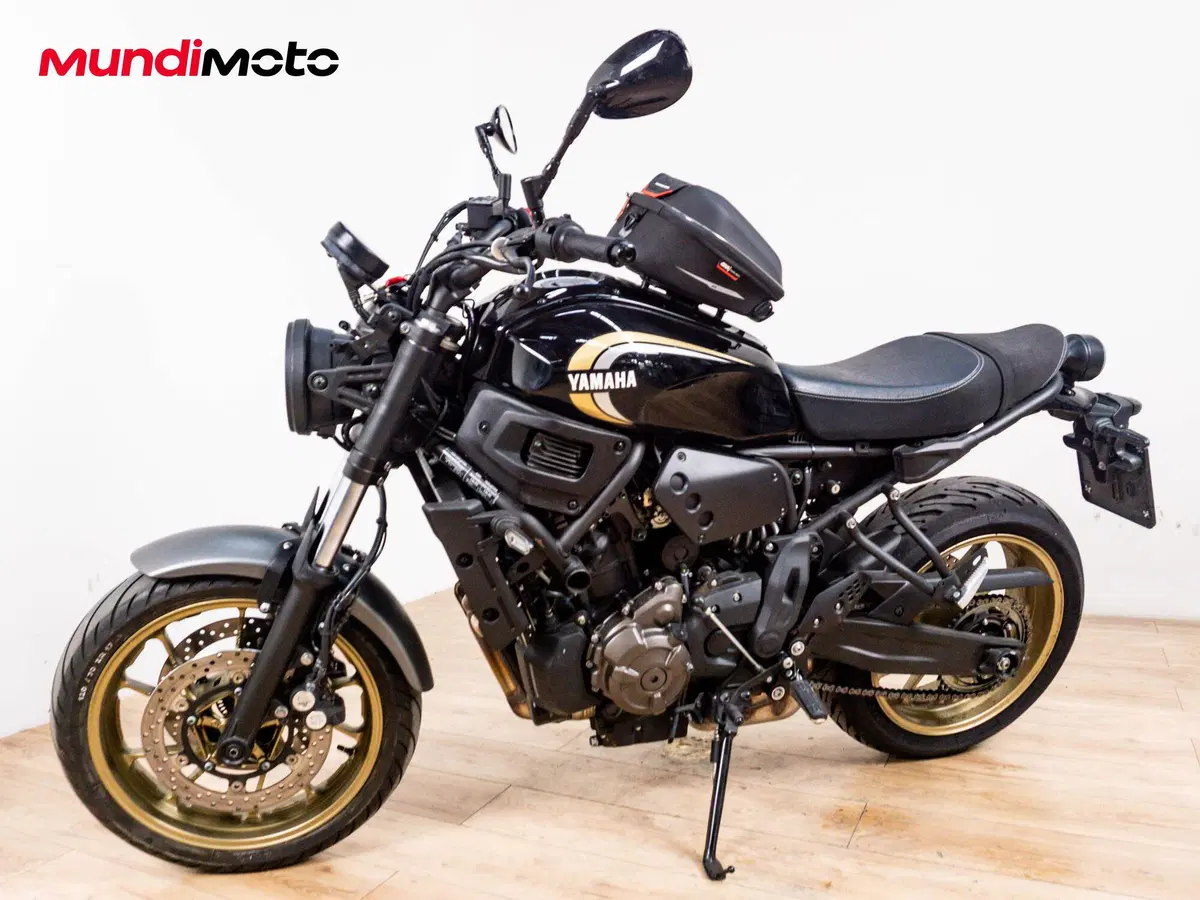 Yamaha XSR 700 (2021) (8)
