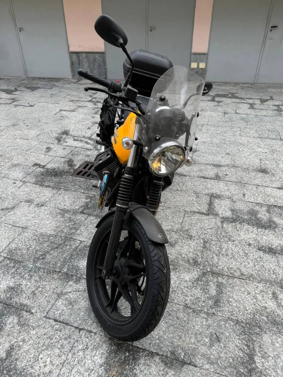 Moto Guzzi V7 II Stone (2015 - 17) (4)