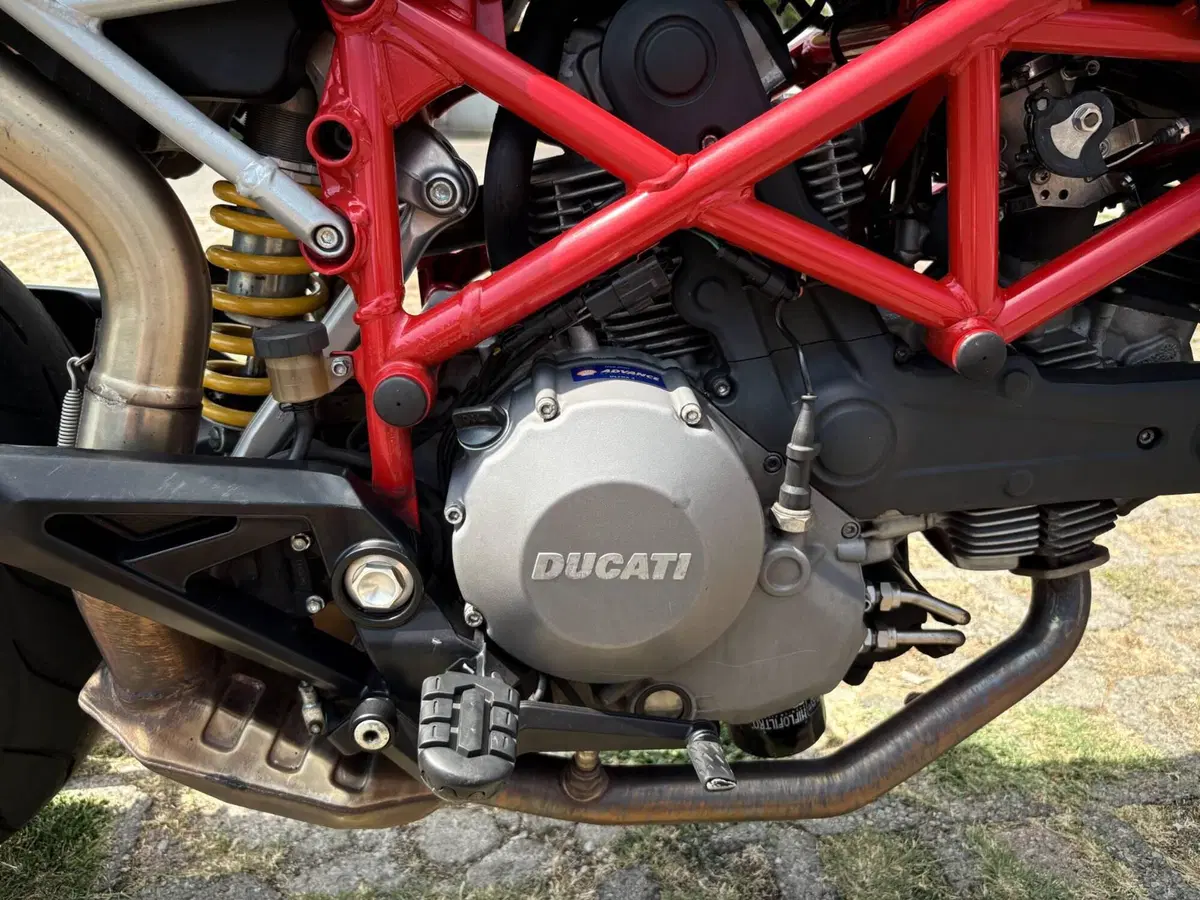 Ducati Hypermotard 796 (2012) (11)
