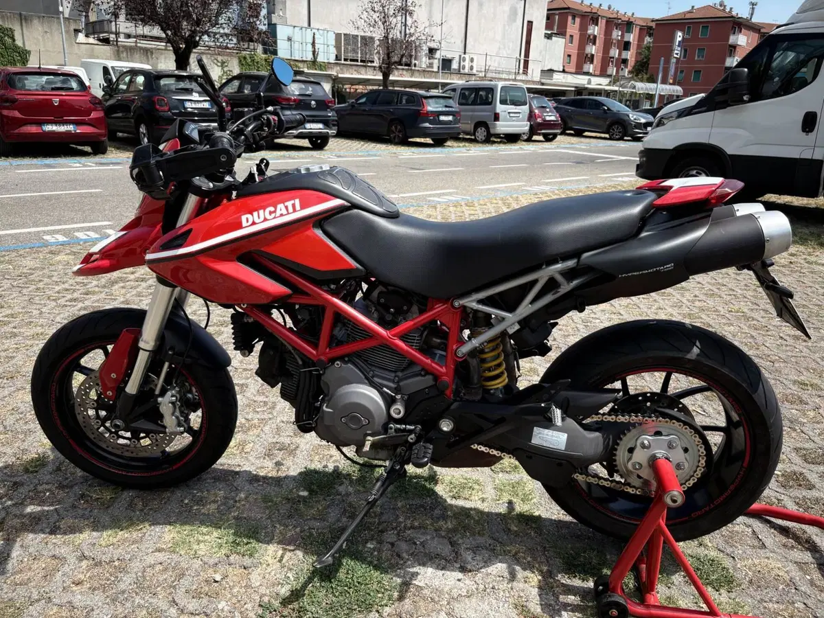 Ducati Hypermotard 796 (2012) (5)