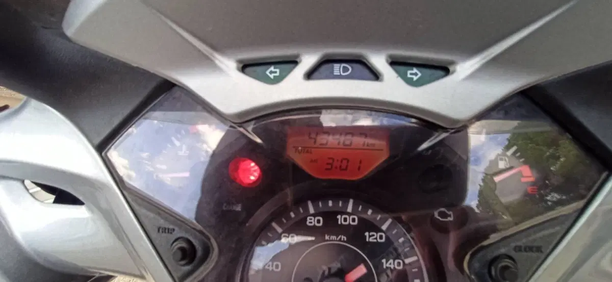 Honda SH 300 i ABS (2011 - 13) (8)