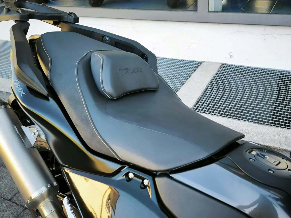 Yamaha T-Max 560 Tech Max (2025 - 26) (15)