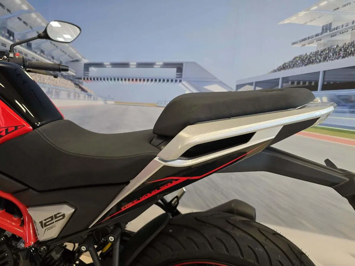 Swm Hoku 125 (2026) (6)