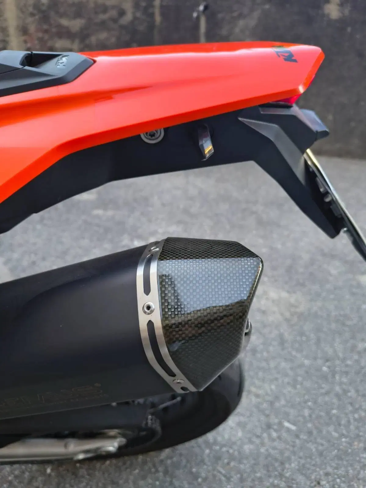 KTM 690 SMC R (2023 - 25) (11)