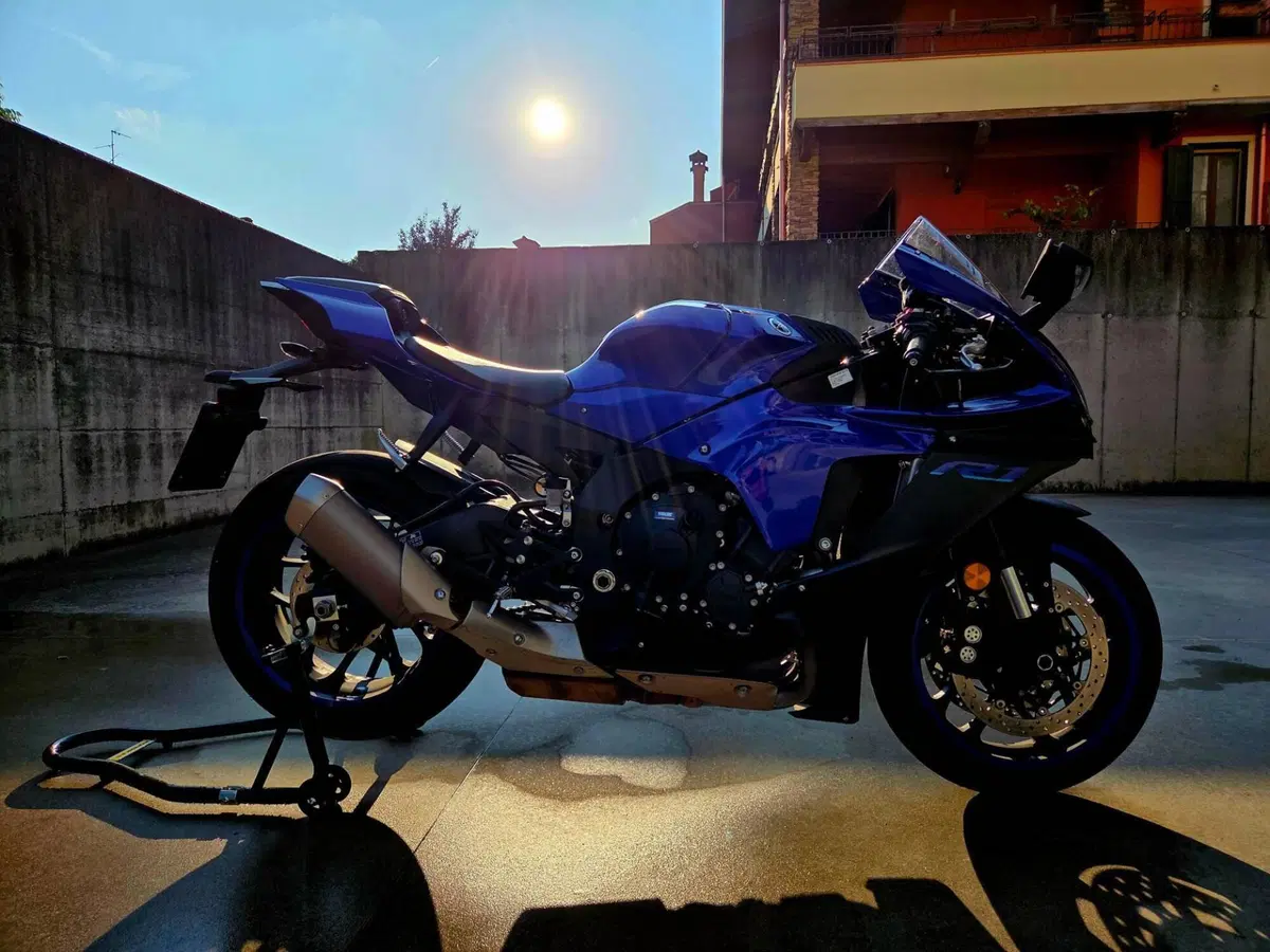 Yamaha YZF R1 (2020 - 25) (5)
