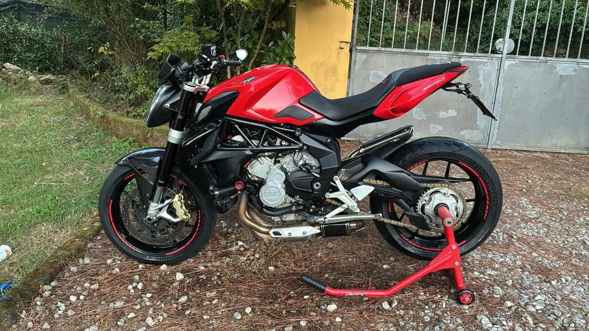 MV Agusta Brutale 675 EAS ABS (2011 - 16) (2)