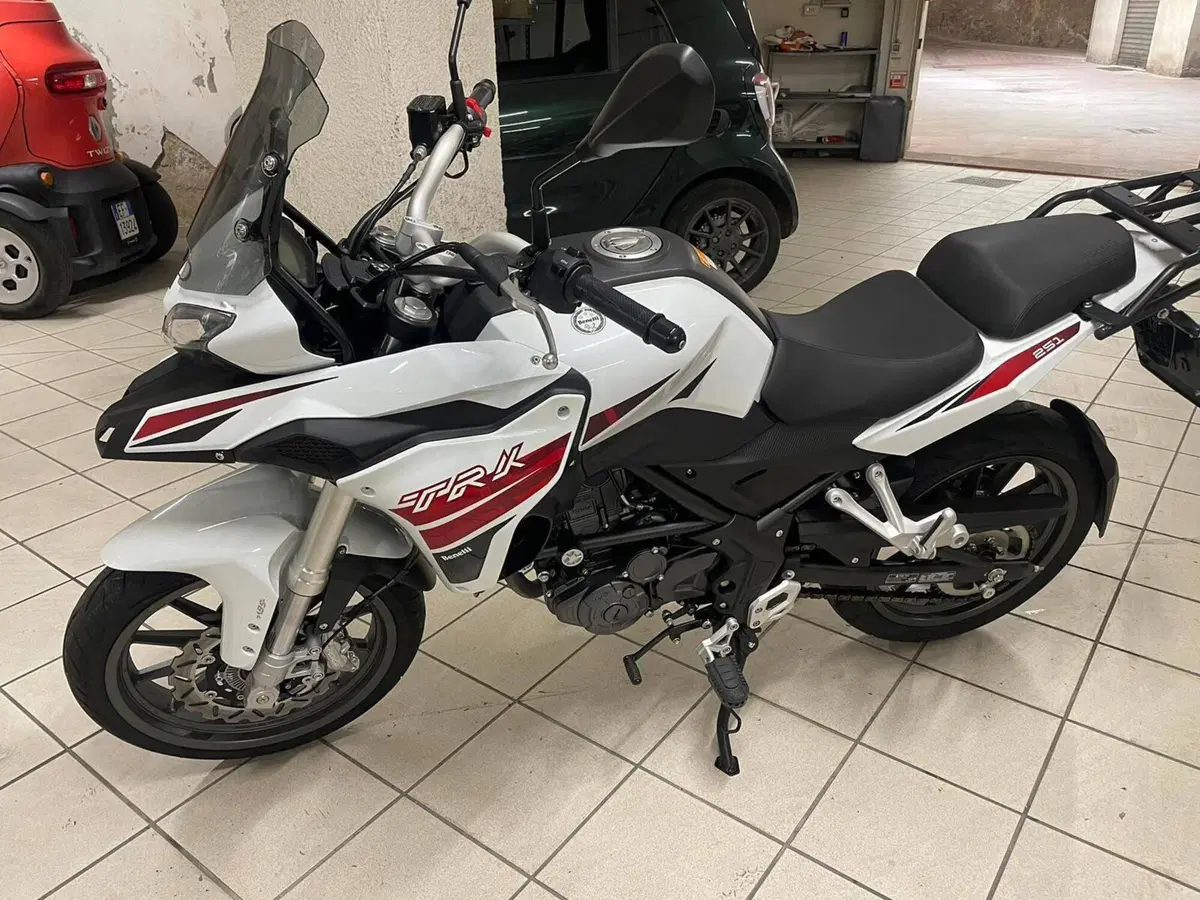 Benelli TRK 251 (2019 - 20)