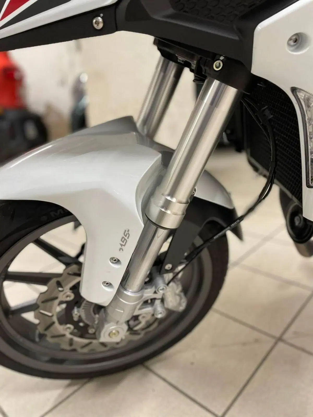 Benelli TRK 251 (2019 - 20) (9)