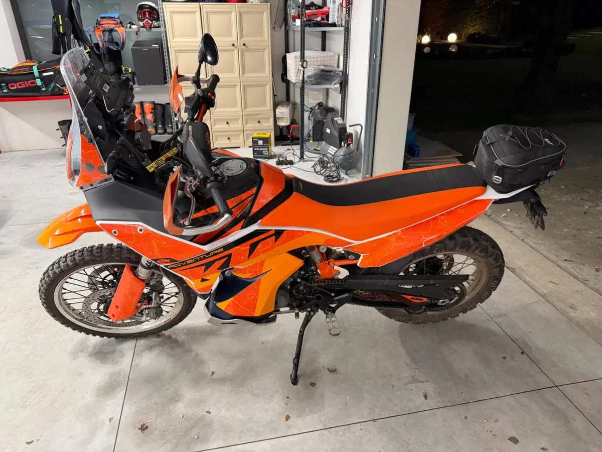 KTM 890 Adventure R (2023 - 24) (4)