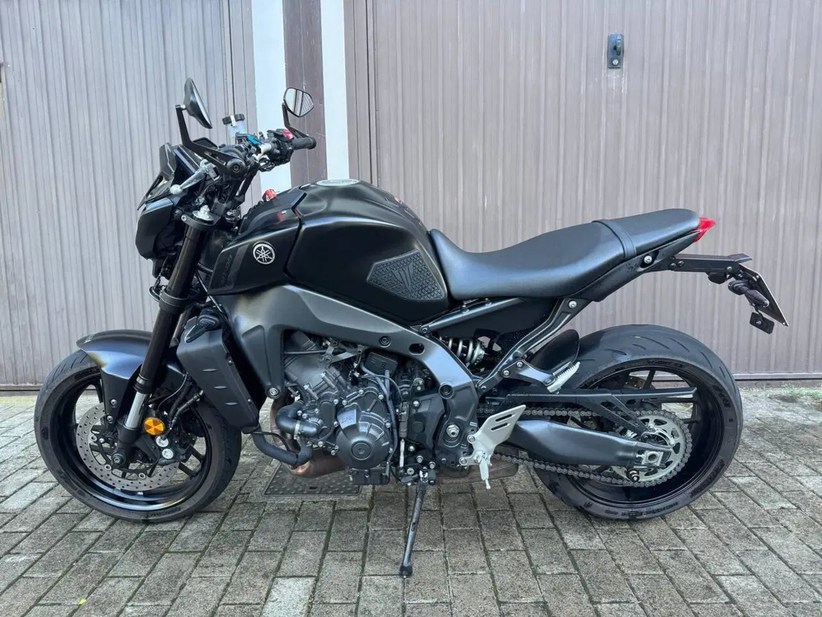 Yamaha MT-09 (2021 - 23) (2)