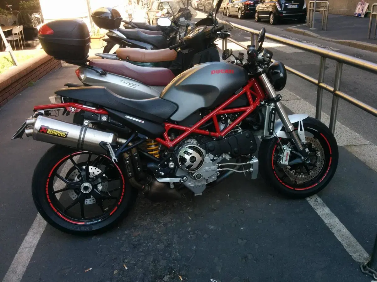 Ducati Monster S4R Testastretta