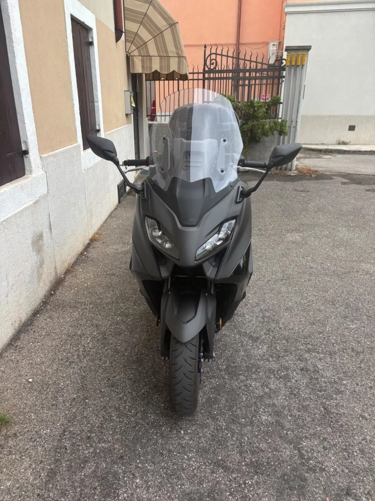 Yamaha T-Max 560 (2025 - 26) (9)