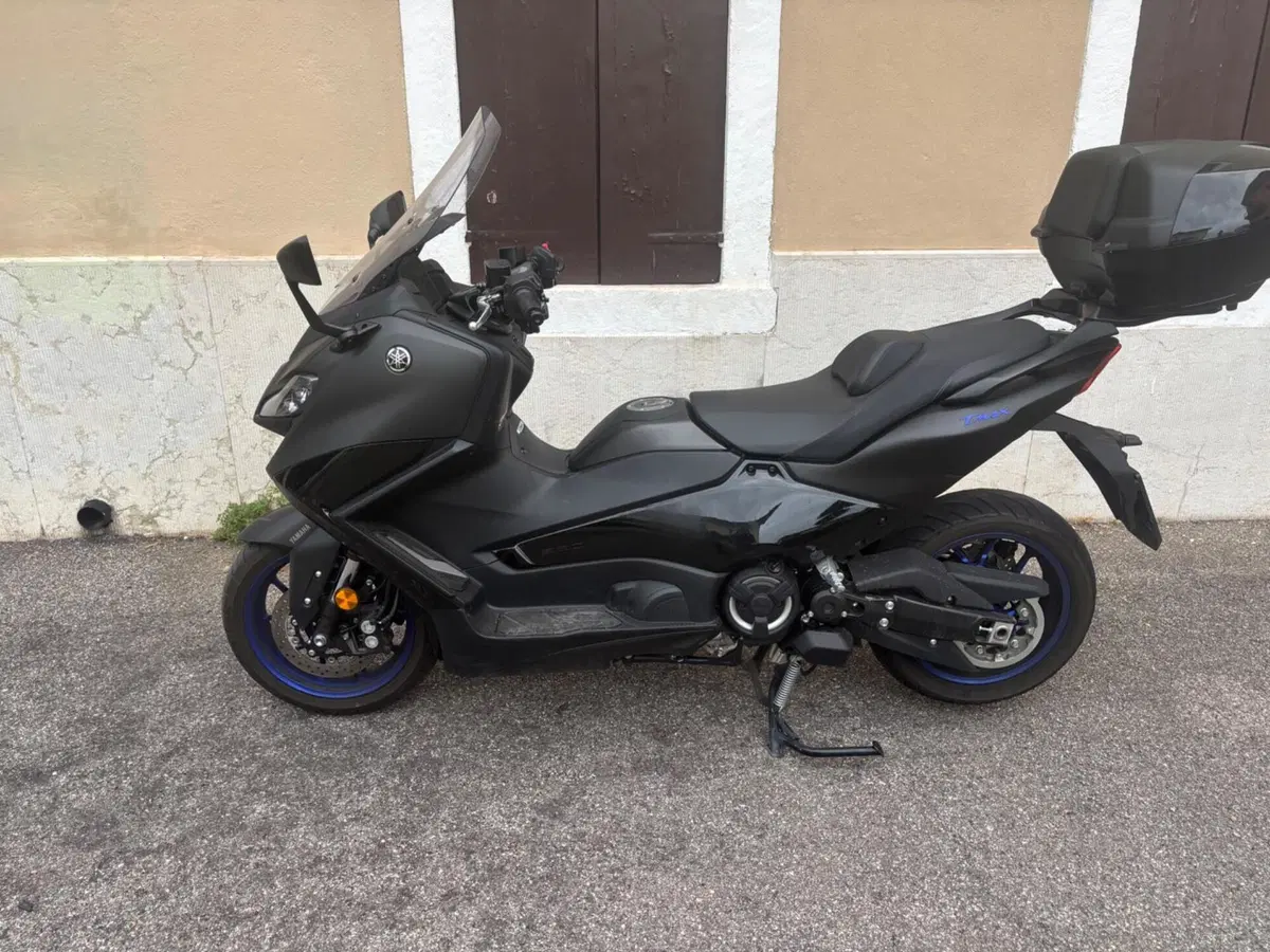 Yamaha T-Max 560 (2025 - 26) (10)