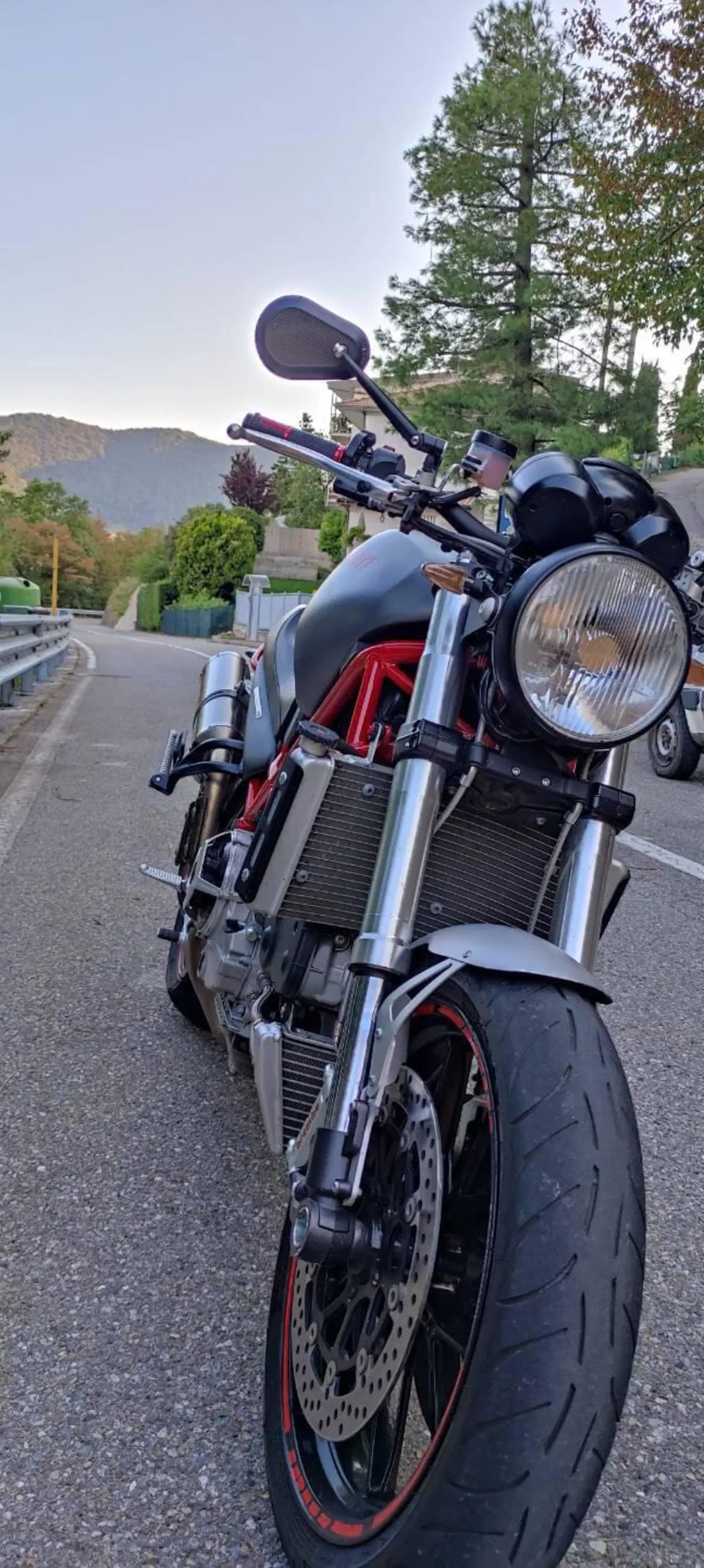 Ducati Monster S4R Testastretta (2)