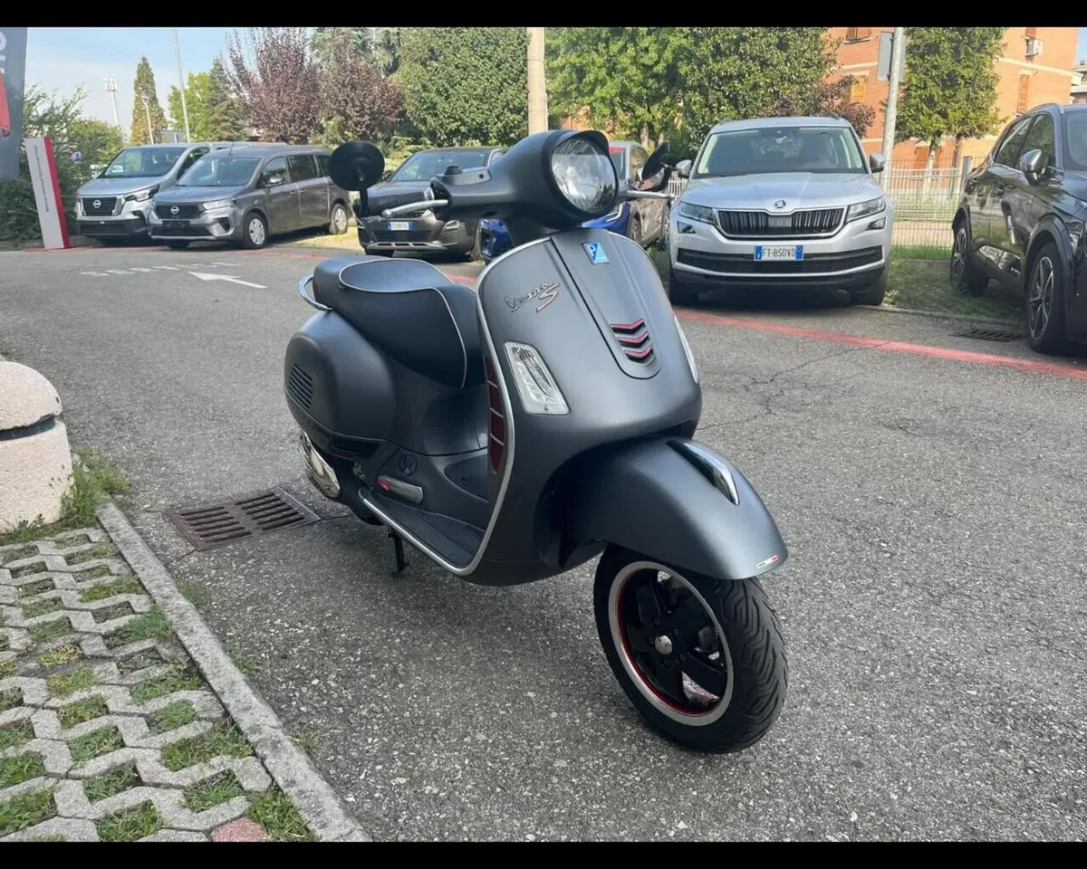 Vespa GTS 300 Super ABS (2014 - 16) (3)
