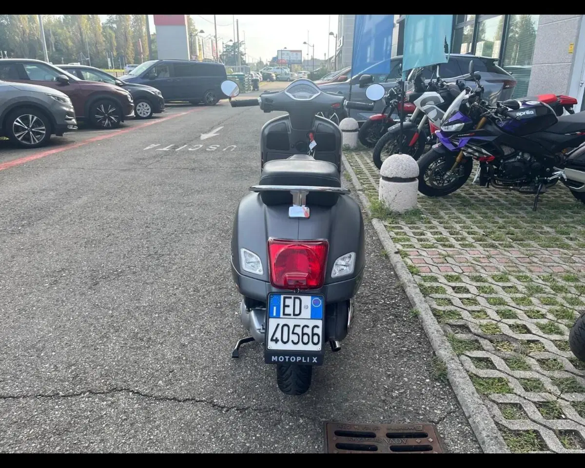 Vespa GTS 300 Super ABS (2014 - 16) (6)