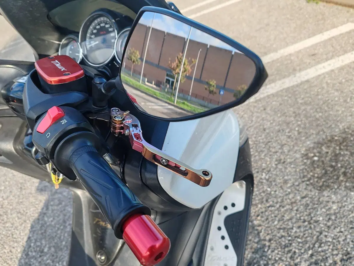 Yamaha T-Max 500 White Max (2010 - 11) (6)