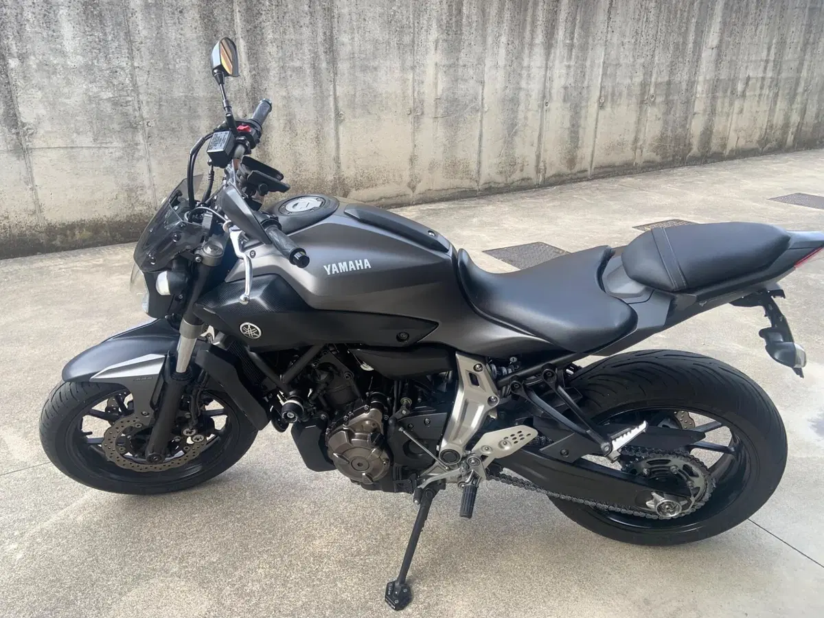 Yamaha MT-07 ABS (2014 - 16) (2)
