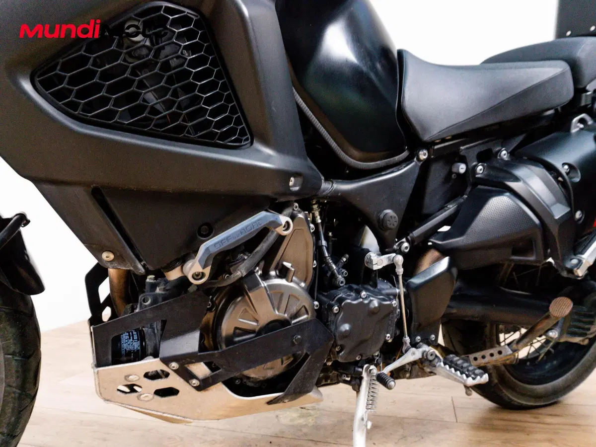 Yamaha XT1200Z Super Ténéré First Edition (2010 - 11) (9)