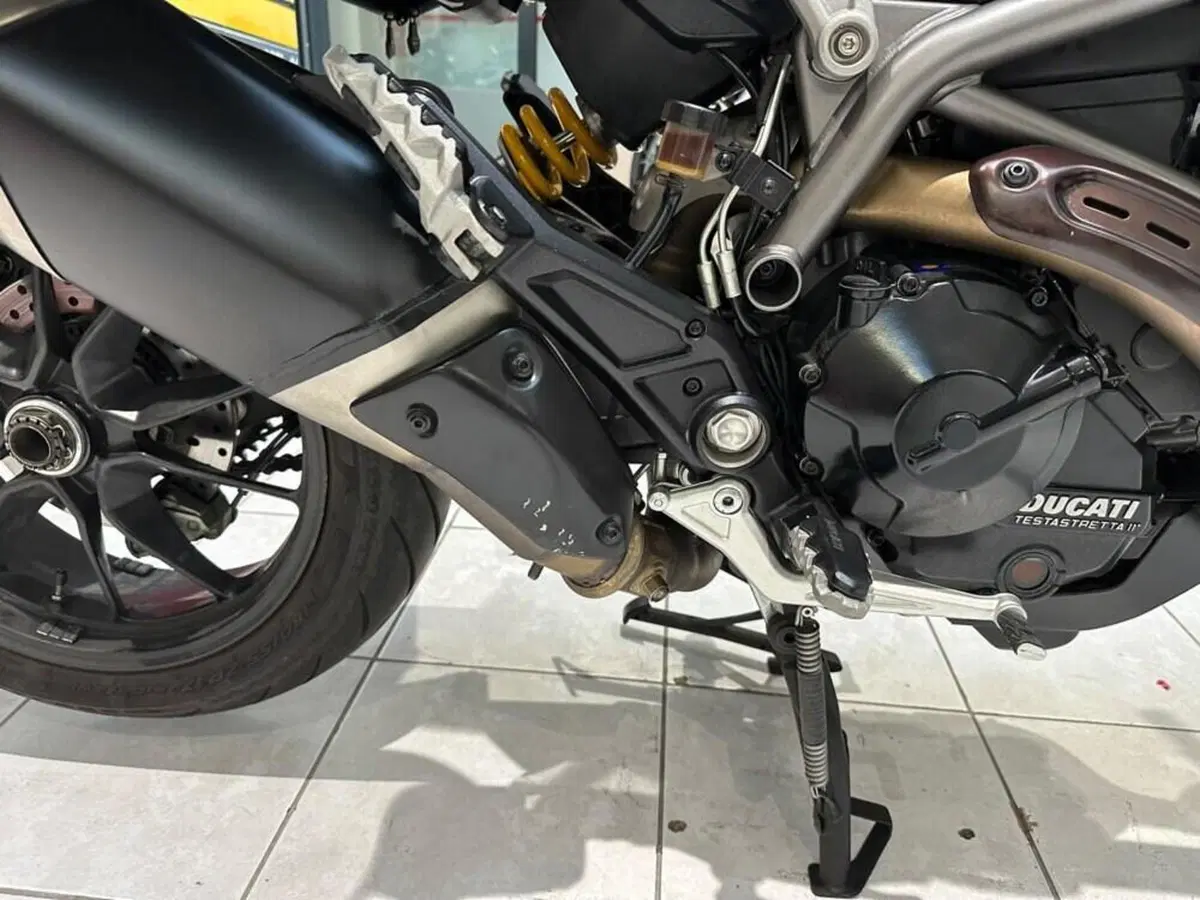 Ducati Hyperstrada 821 (2013 - 15) (5)