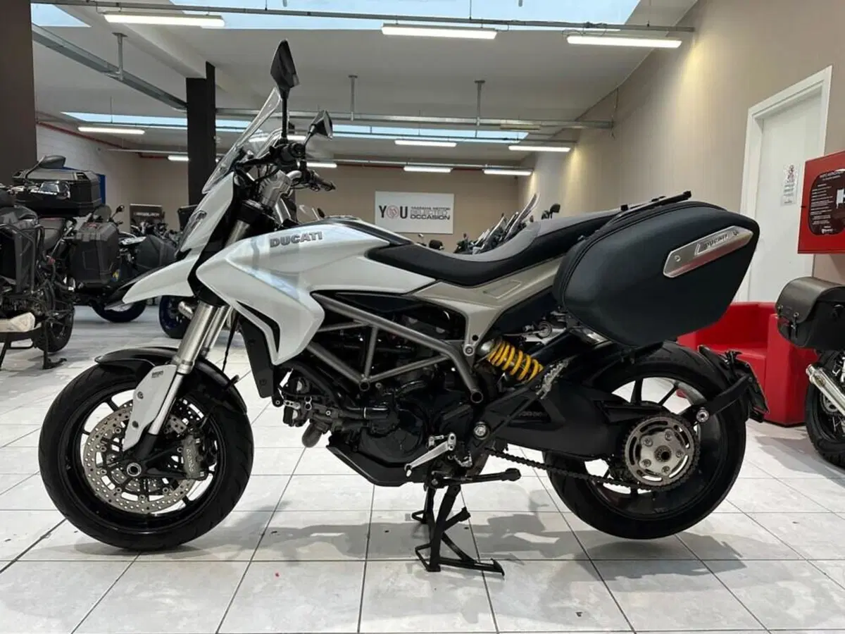 Ducati Hyperstrada 821 (2013 - 15) (3)