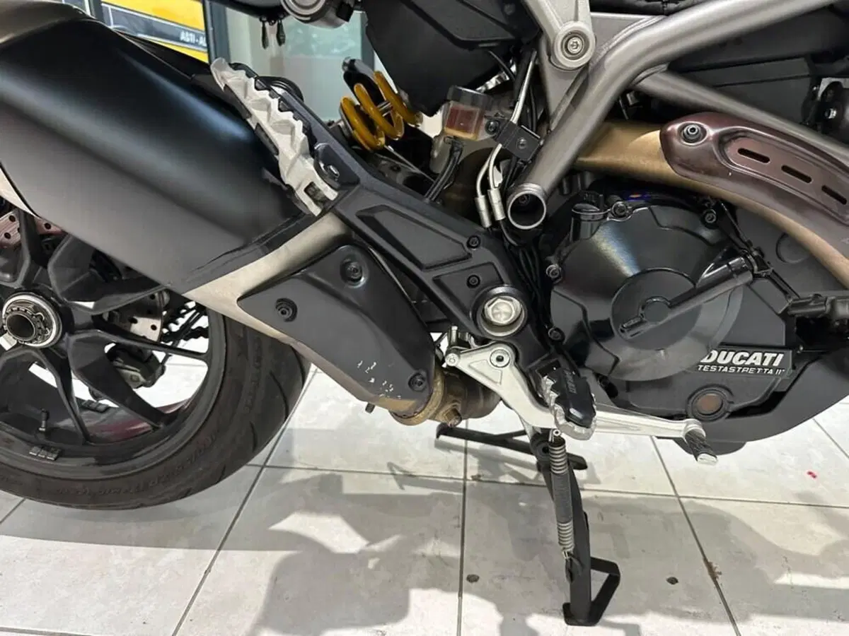 Ducati Hyperstrada 821 (2013 - 15) (7)