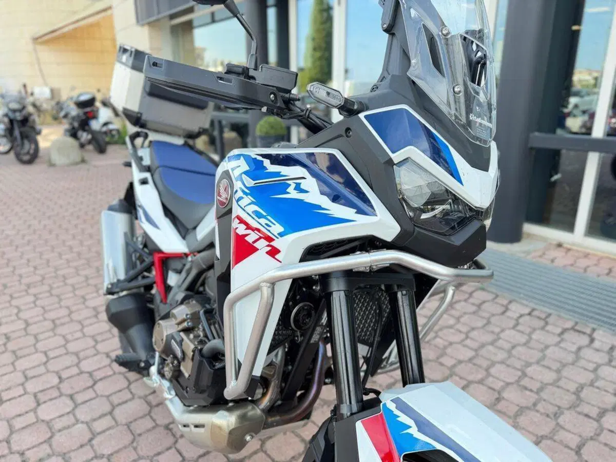 Honda Africa Twin CRF 1100L ES DCT (2024 - 26) (5)