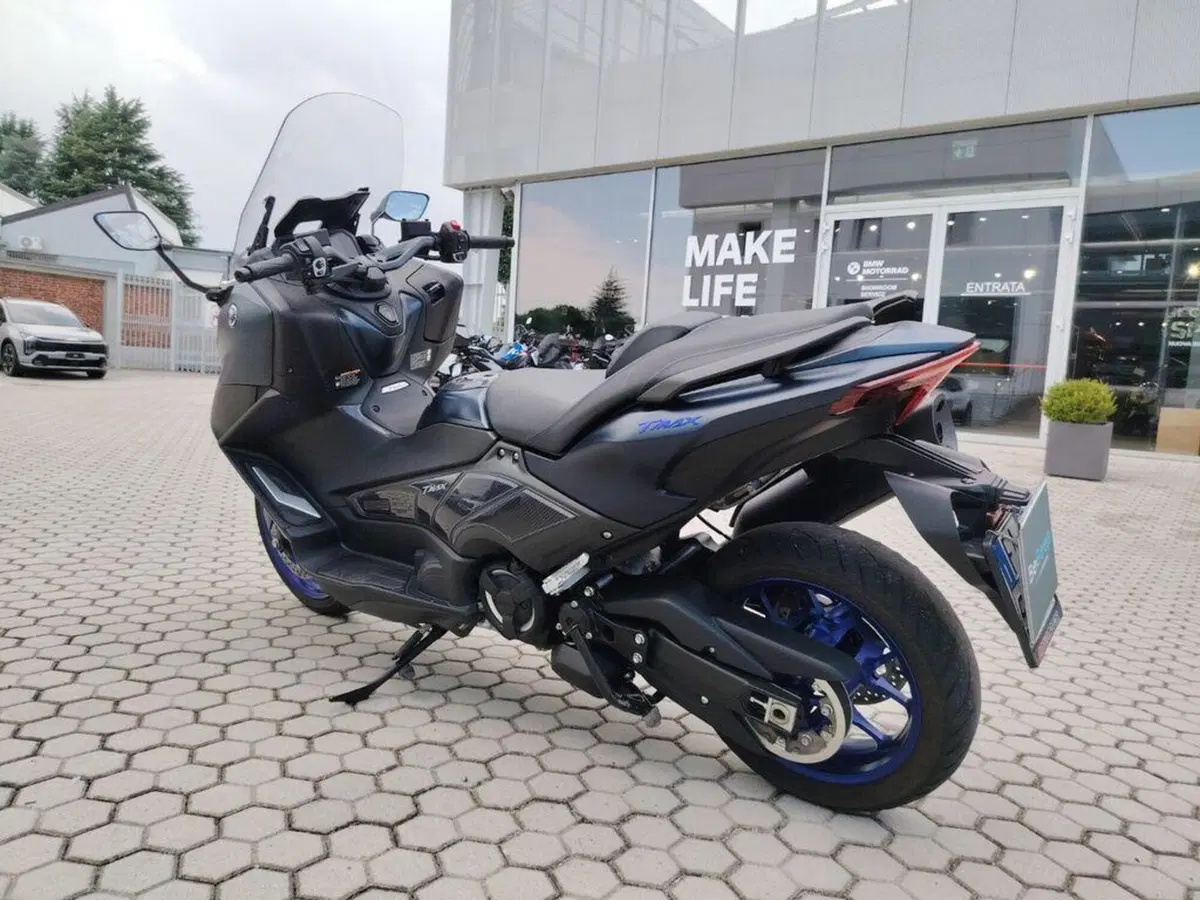 Yamaha T-Max 560 (2022 - 24) (5)