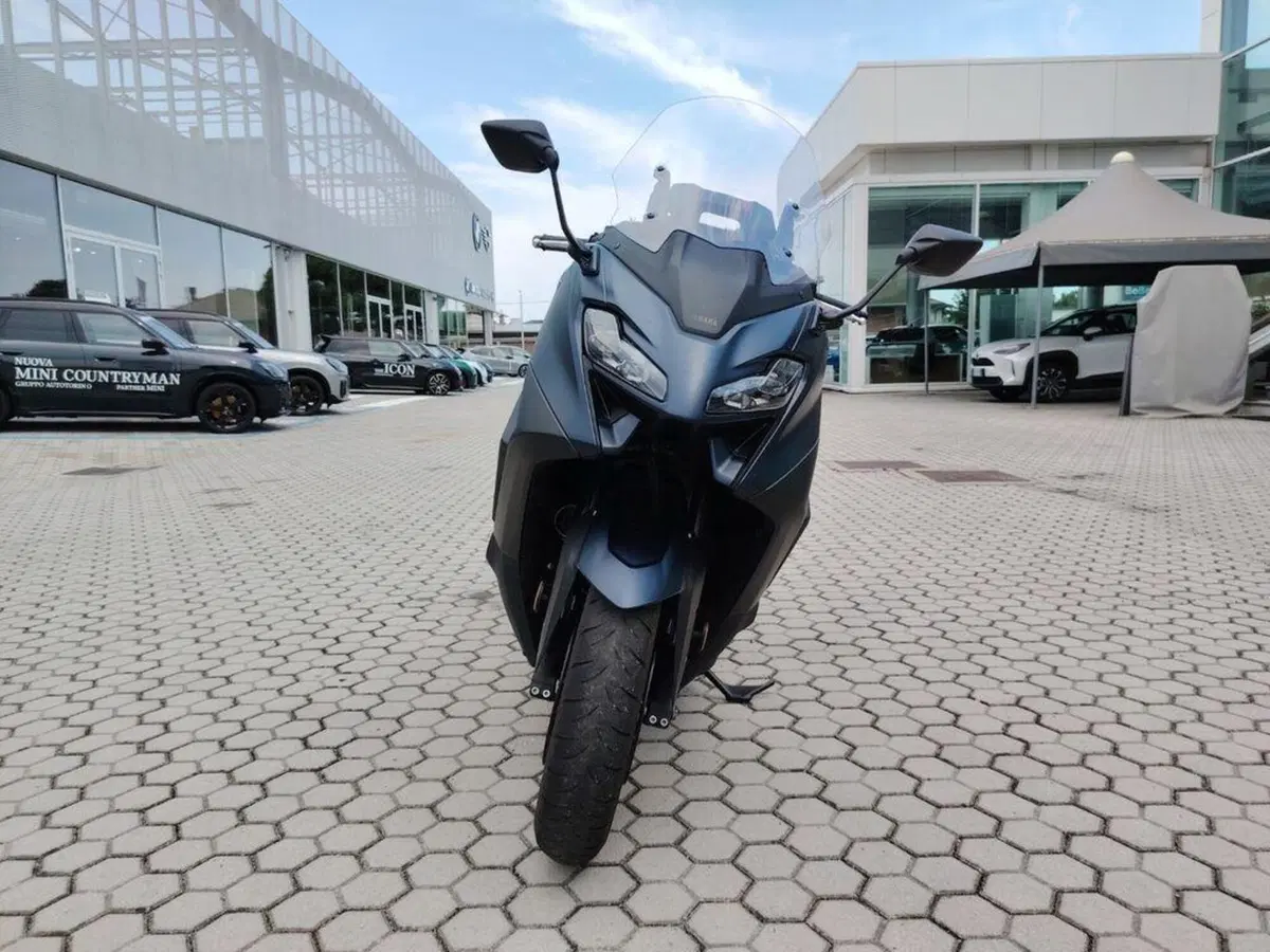 Yamaha T-Max 560 (2022 - 24) (2)