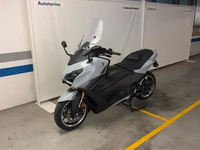 Yamaha T-Max 560 Tech Max (2025 - 26) usata