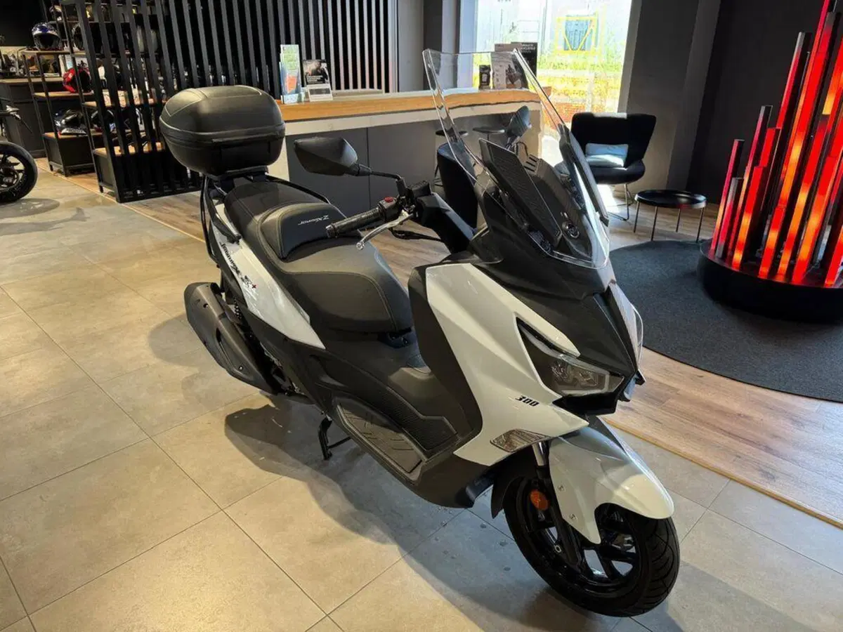 Sym Joymax 300 Z+ (2021 - 24) (2)