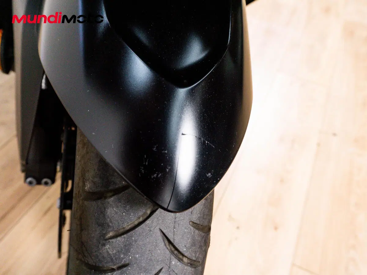Yamaha T-Max 560 Tech Max (2025 - 26) (13)