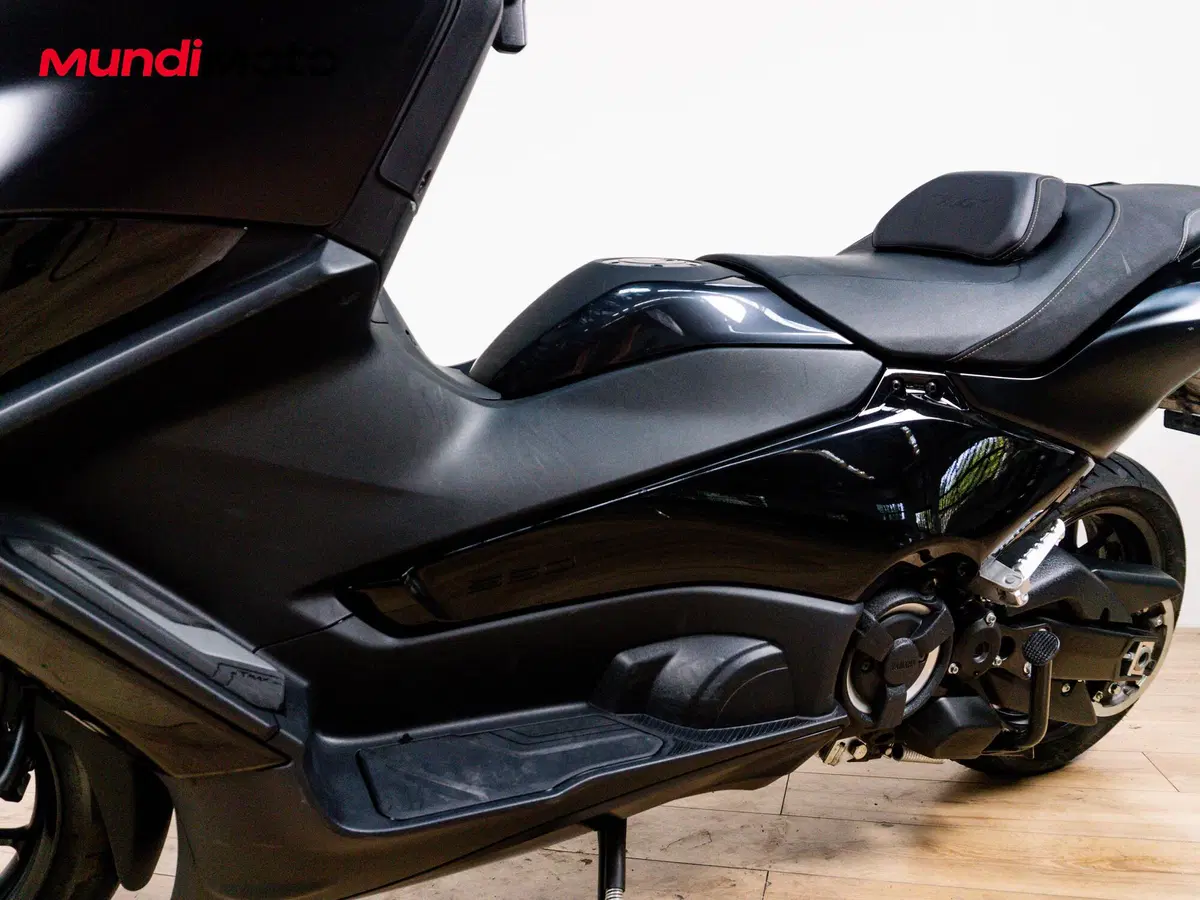 Yamaha T-Max 560 Tech Max (2025 - 26) (9)