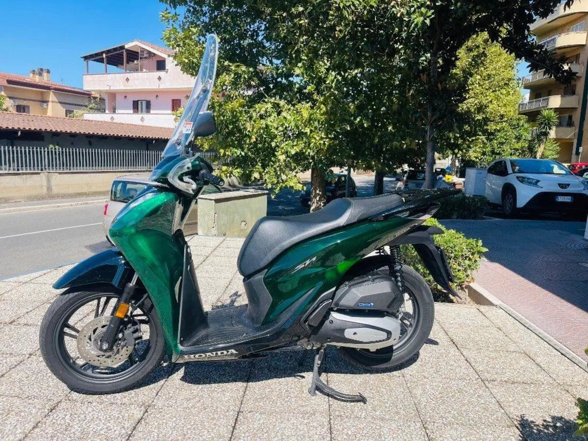 Honda SH 125i Vetro (2024 - 25) (10)