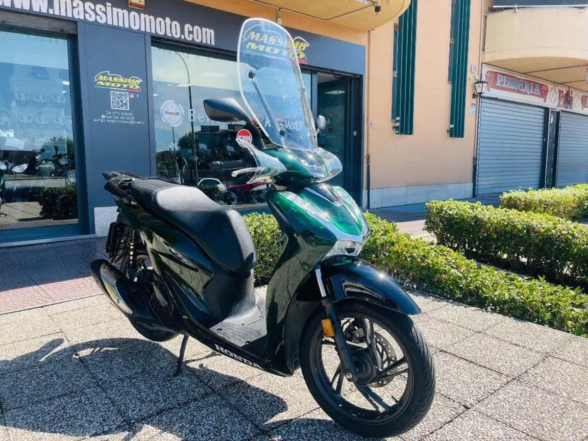 Honda SH 125i Vetro (2024 - 25) (6)