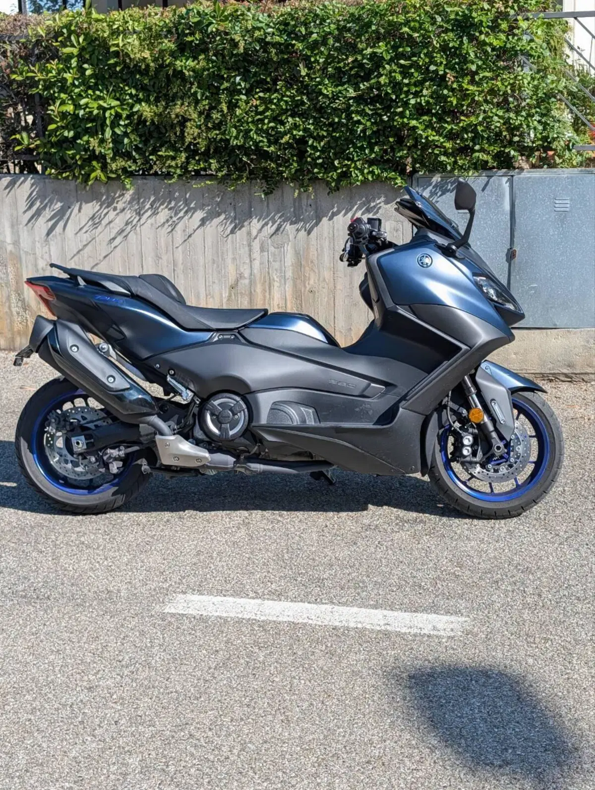 Yamaha T-Max 560 (2022 - 24) (2)