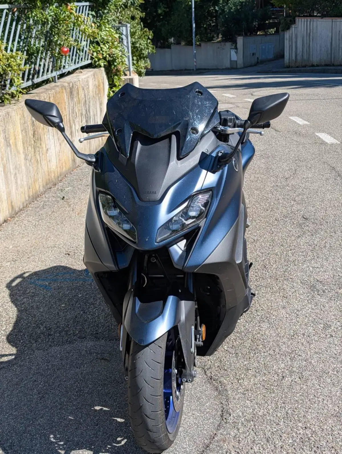 Yamaha T-Max 560 (2022 - 24) (4)