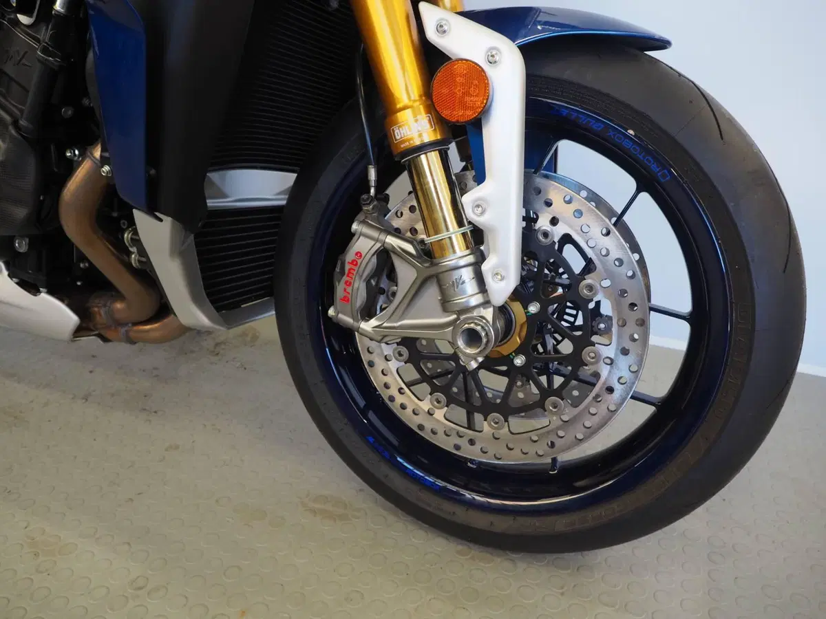 MV Agusta Brutale 1000 RR Assen (2023 - 26) (3)