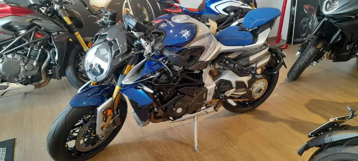 MV Agusta Brutale 1000 RR Assen (2023 - 26) (9)