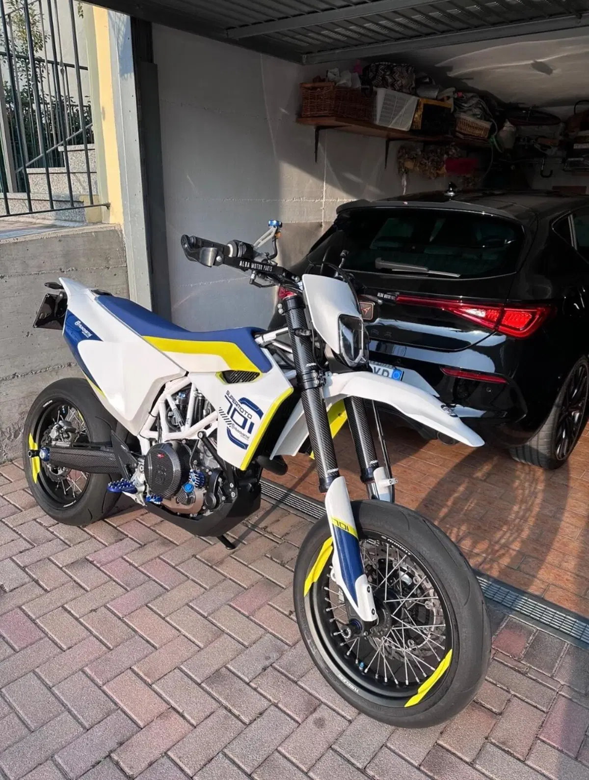 Husqvarna 701 Supermoto (2017 - 19)
