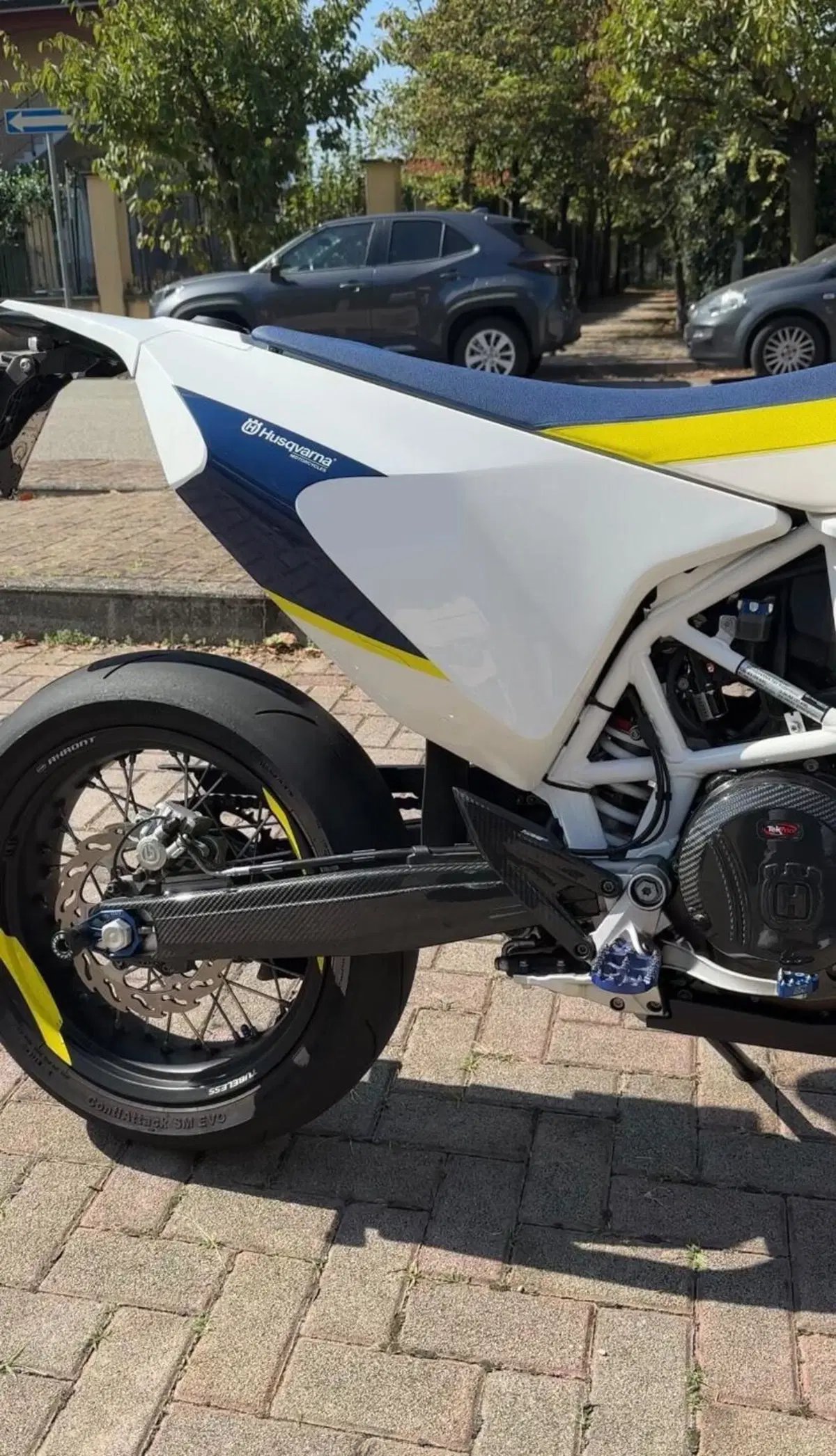 Husqvarna 701 Supermoto (2017 - 19) (5)