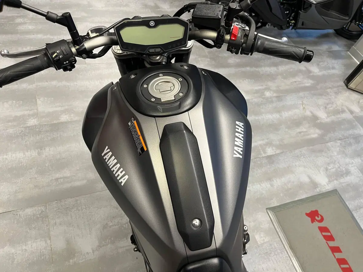 Yamaha MT-07 (2014 - 16) (7)