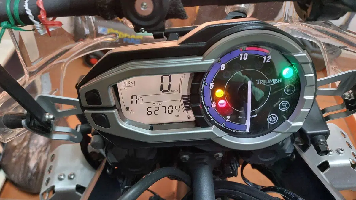 Triumph Tiger 800 XC ABS (2010 - 14) (5)