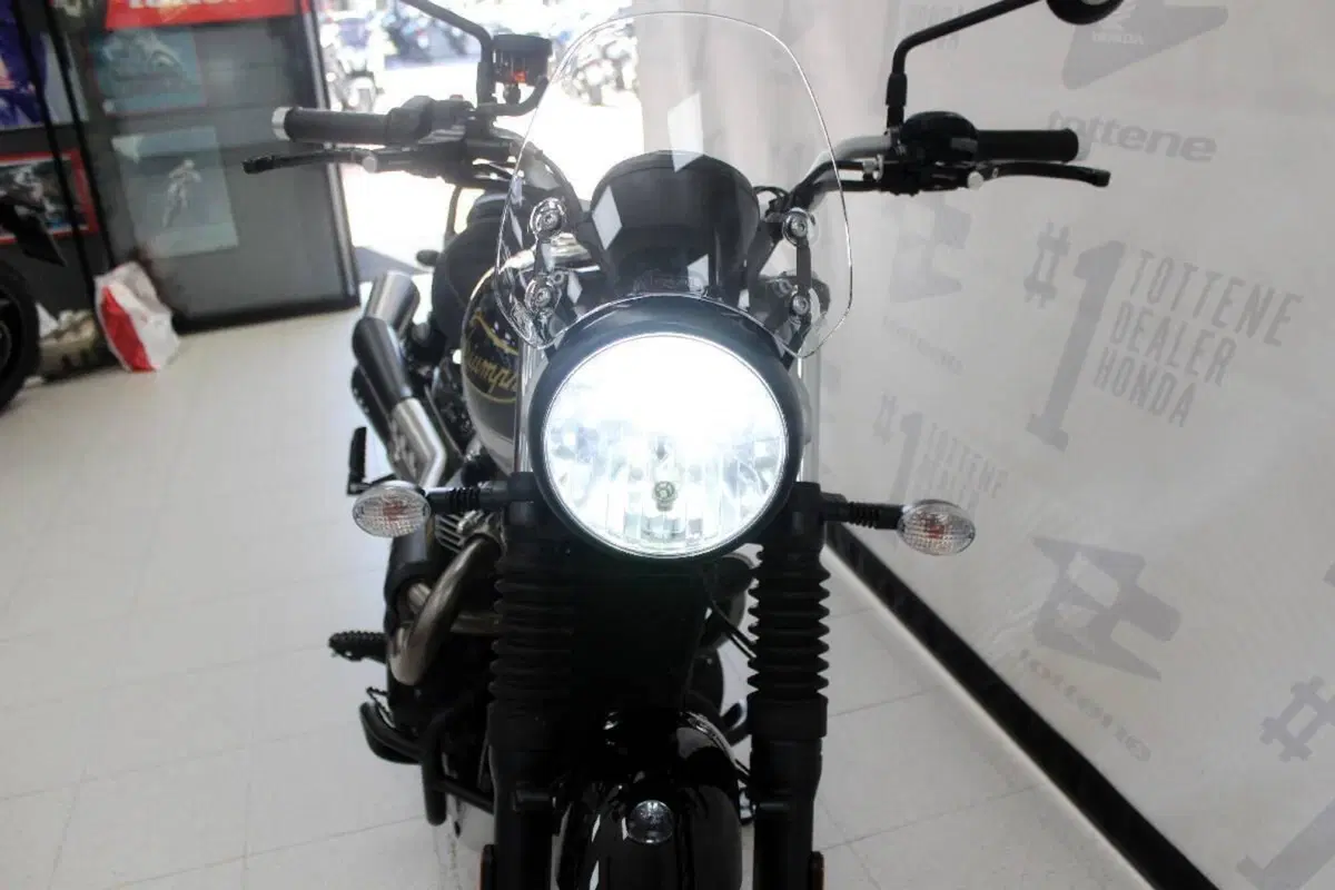 Triumph Scrambler 900 Icon Edition (2025 - 26) (4)